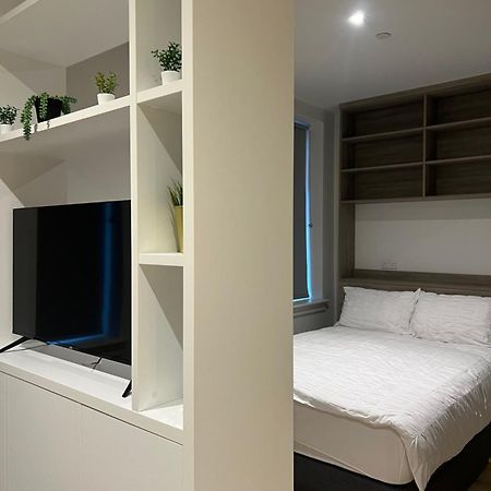 London Heathrow Airport Apartment Voyager House Terminal 12345 - Ev Electric And Parking Available! Ґіллінґдон Екстер'єр фото